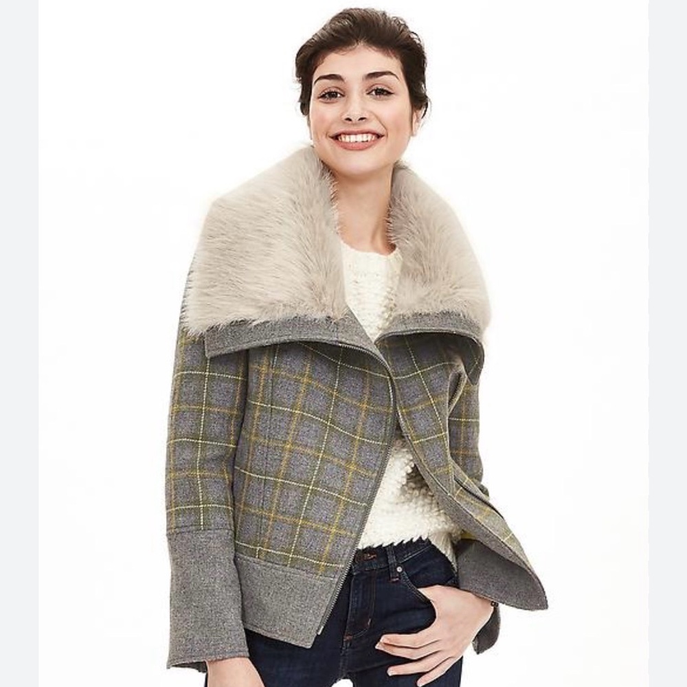 Banana Republic Gray Jacket with Yellow Lining and Faux Fur Collar size M